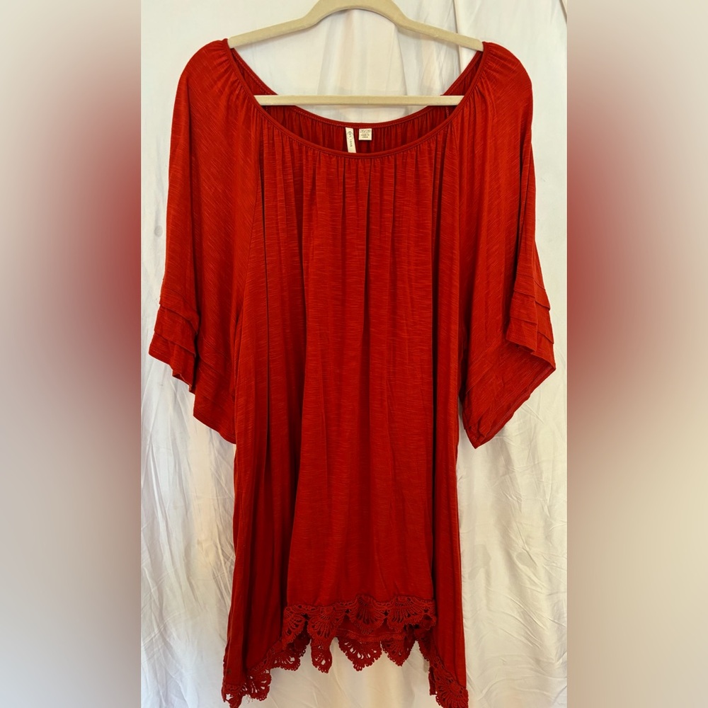 EST 1946 top with lace edging